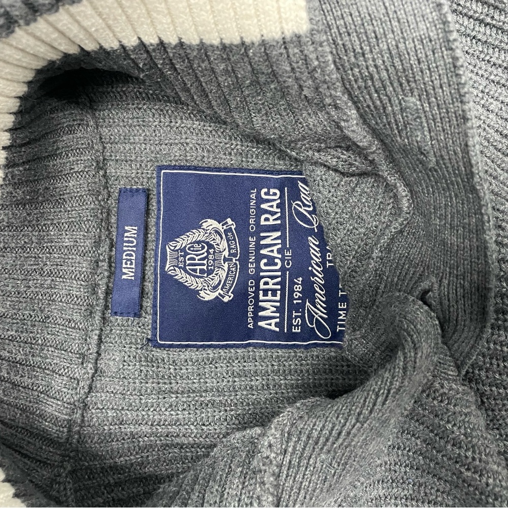 American Rag Gray Ribbed Sweater - Picture 4 of 4